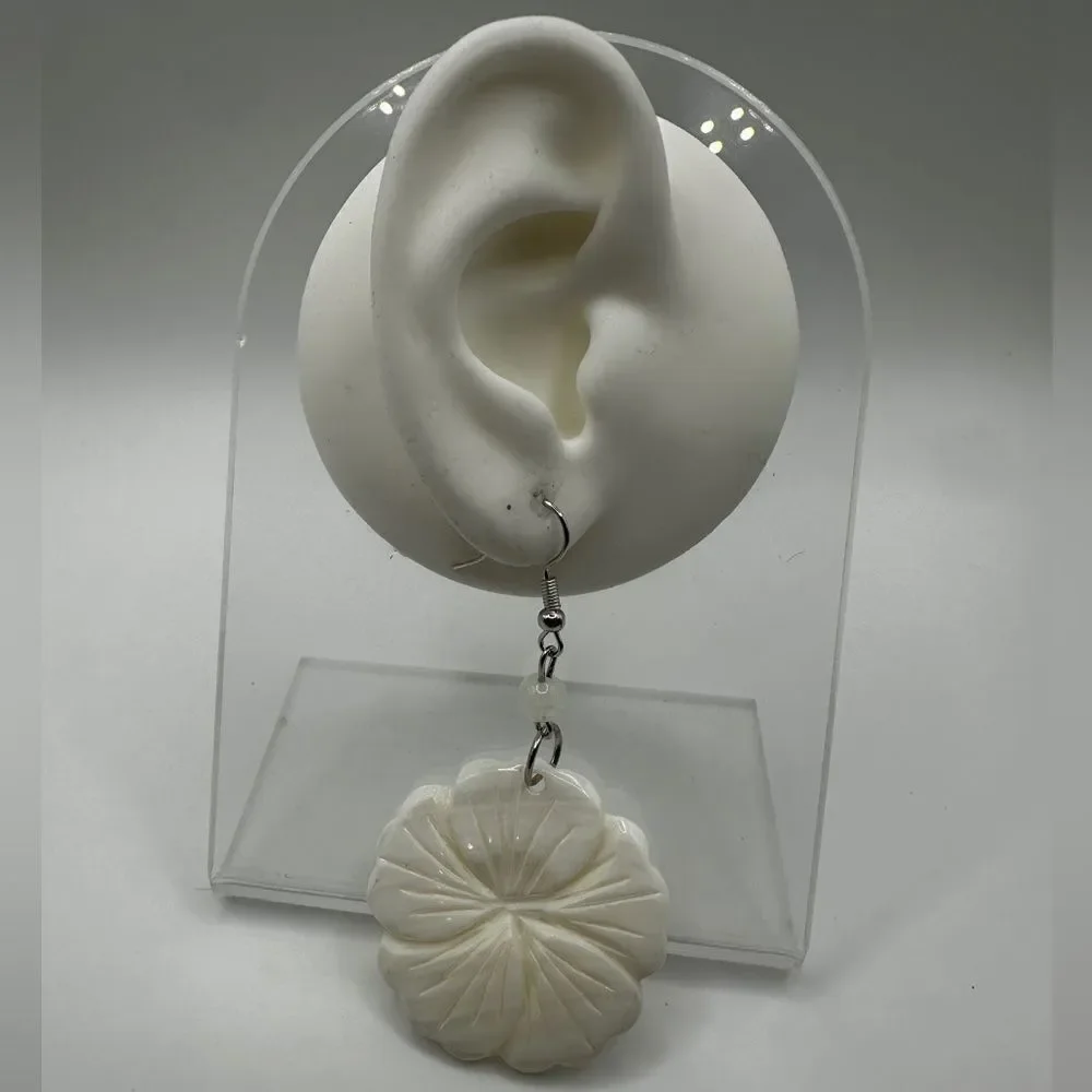 Genuine carved shell with moonstone accent bead dangle‎ earrings!!